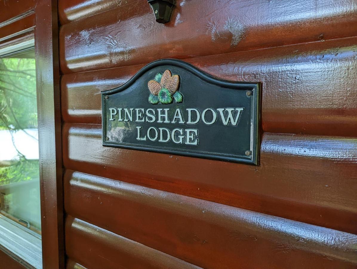 Pineshadow Lodge-Dog Friendly Kenwick Park Louth ラウス エクステリア 写真