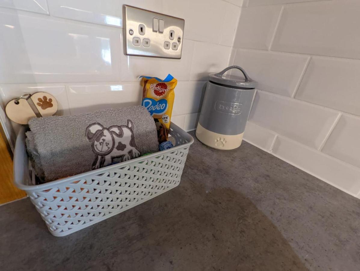 Pineshadow Lodge-Dog Friendly Kenwick Park Louth ラウス エクステリア 写真