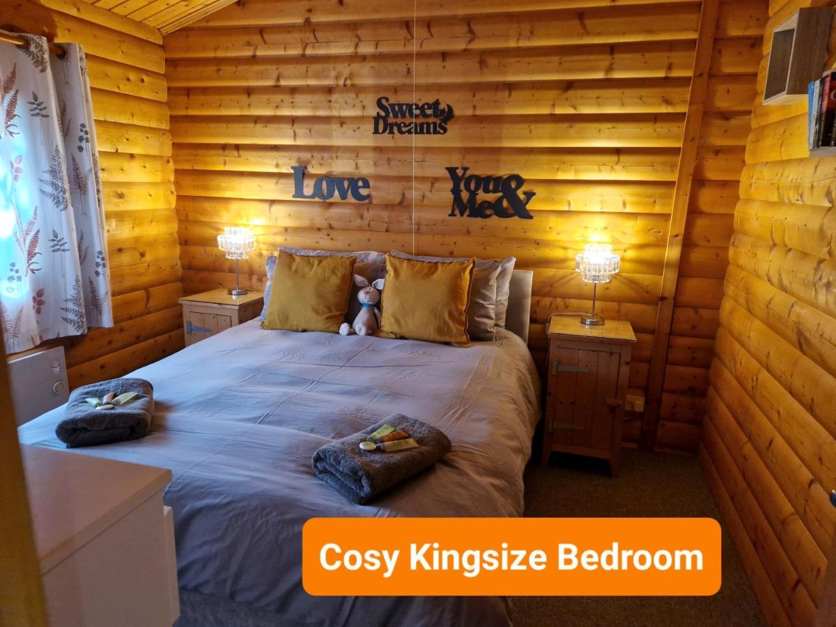 Pineshadow Lodge-Dog Friendly Kenwick Park Louth ラウス エクステリア 写真
