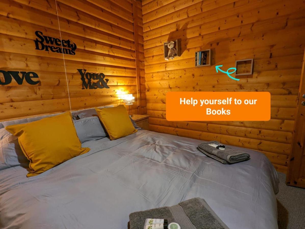 Pineshadow Lodge-Dog Friendly Kenwick Park Louth ラウス エクステリア 写真