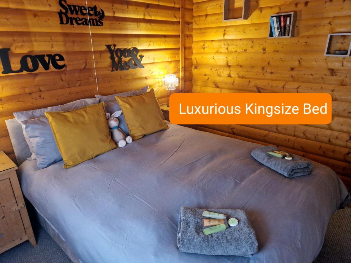 Pineshadow Lodge-Dog Friendly Kenwick Park Louth ラウス エクステリア 写真