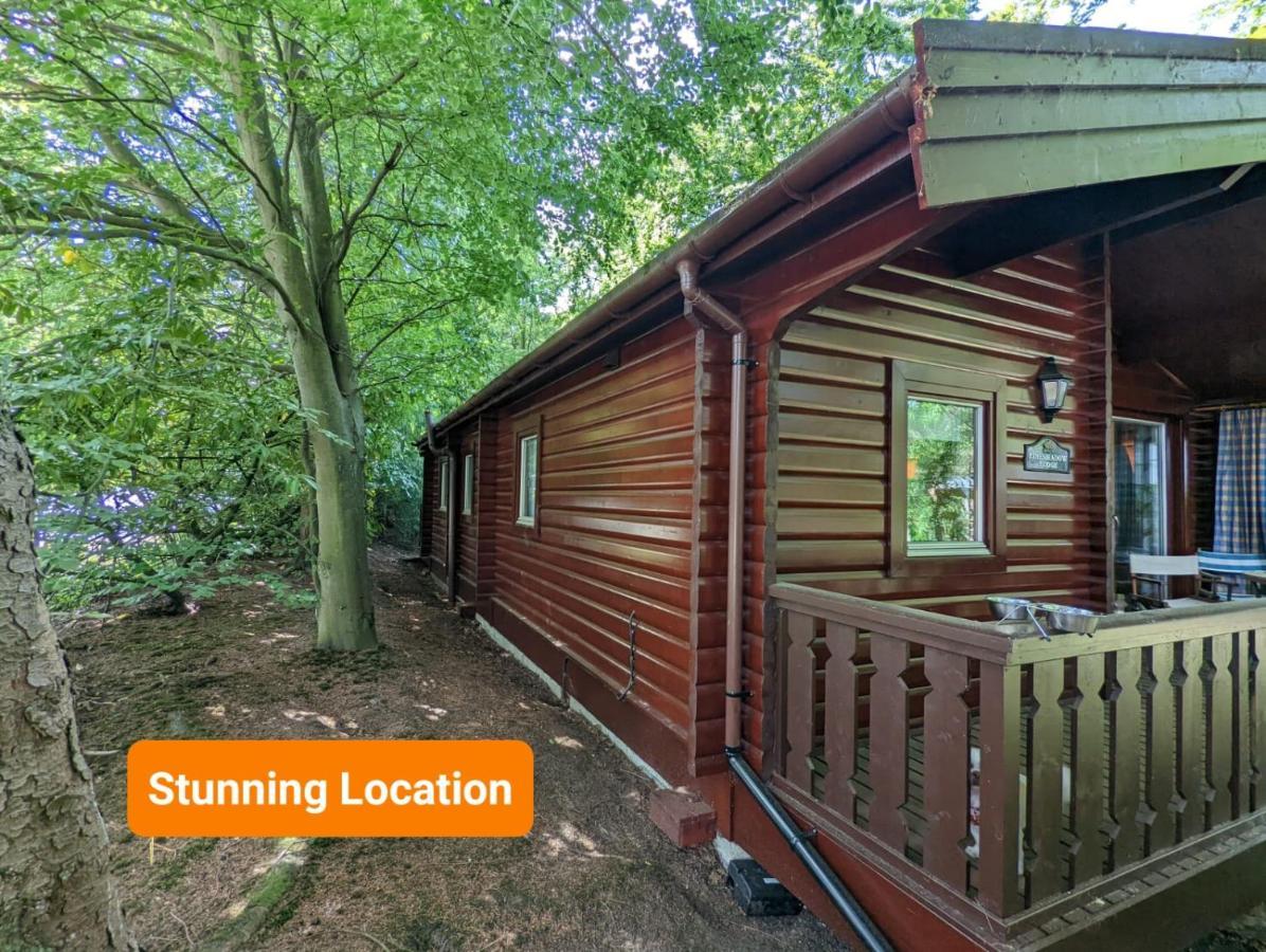 Pineshadow Lodge-Dog Friendly Kenwick Park Louth ラウス エクステリア 写真