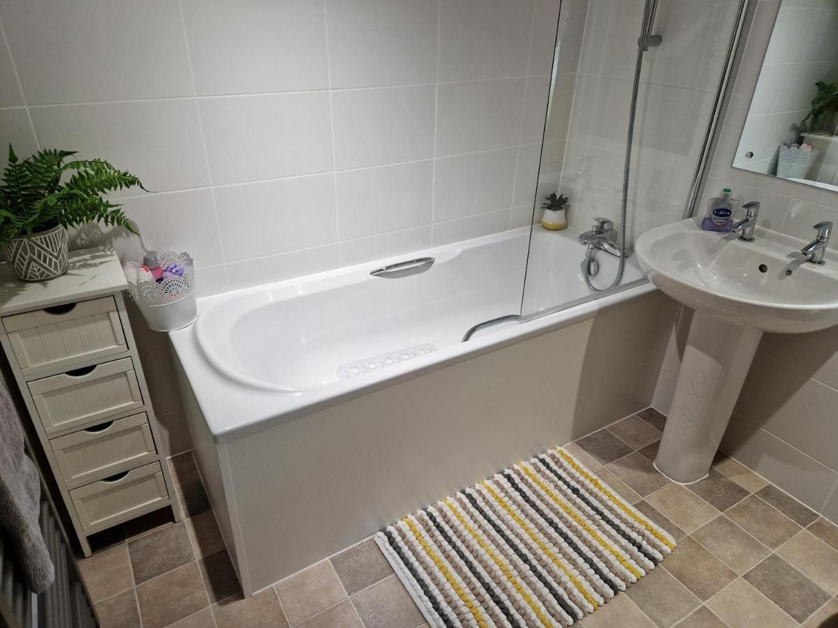 Pineshadow Lodge-Dog Friendly Kenwick Park Louth ラウス エクステリア 写真